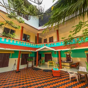 2* Guest house The Wind N Waves